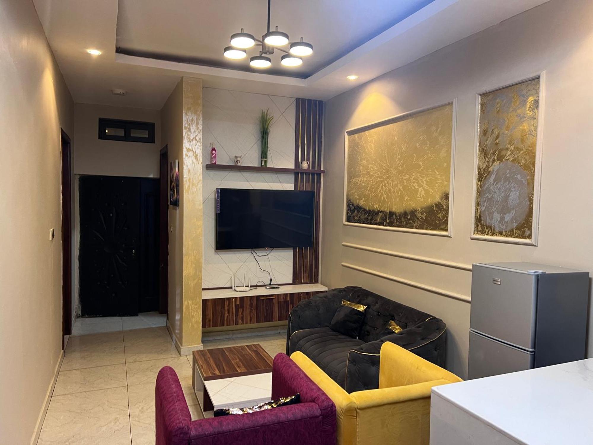 Fowaa Lux Bed & Breakfast Tema Exterior photo